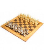 Jeux d'échecs de Grèces. Figurines métal mythologiques, échiquiers recouverts de Bronze
